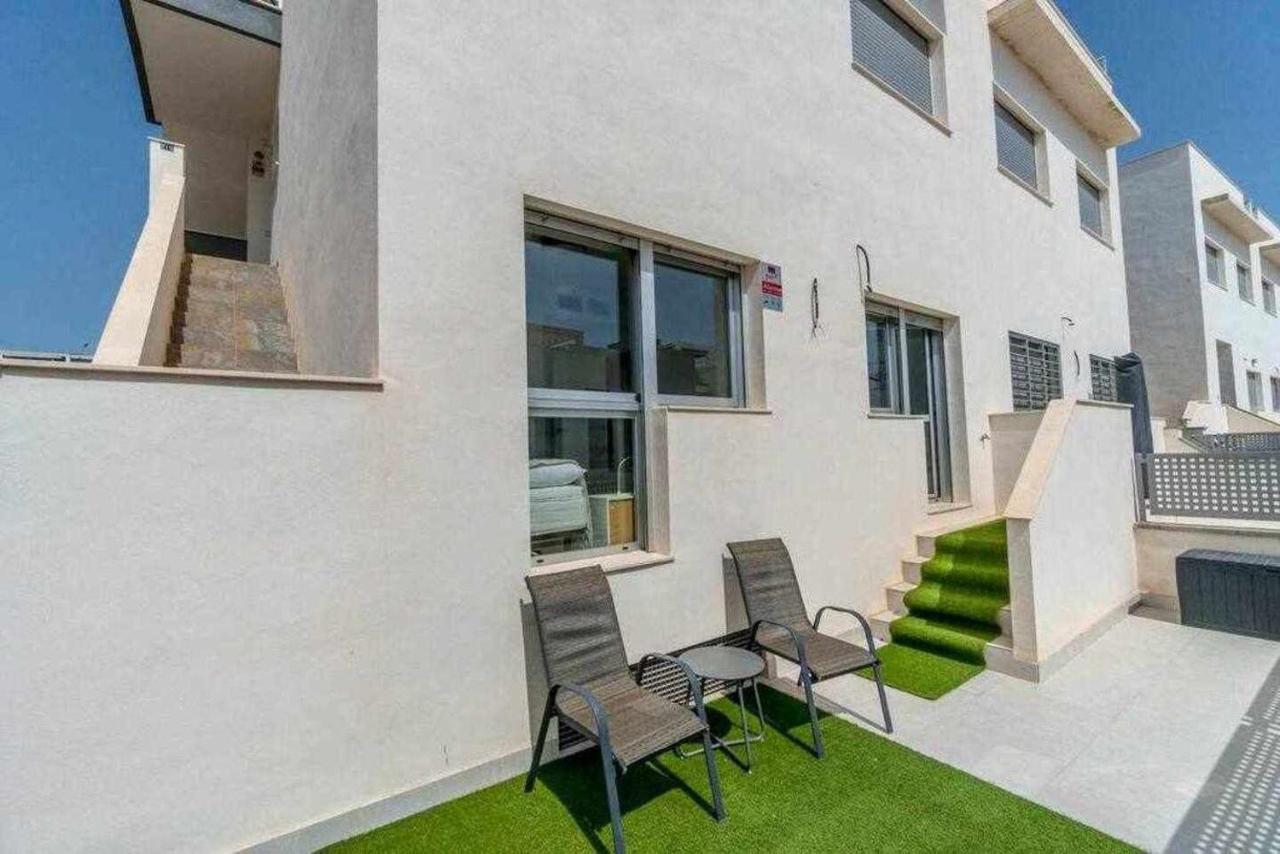 Espanhouse Caroline Bungalow Torrevieja Exterior photo