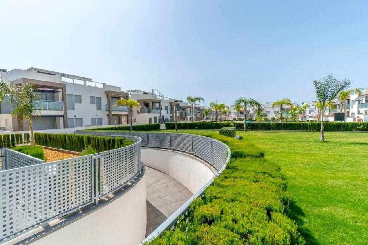 Espanhouse Caroline Bungalow Torrevieja Exterior photo